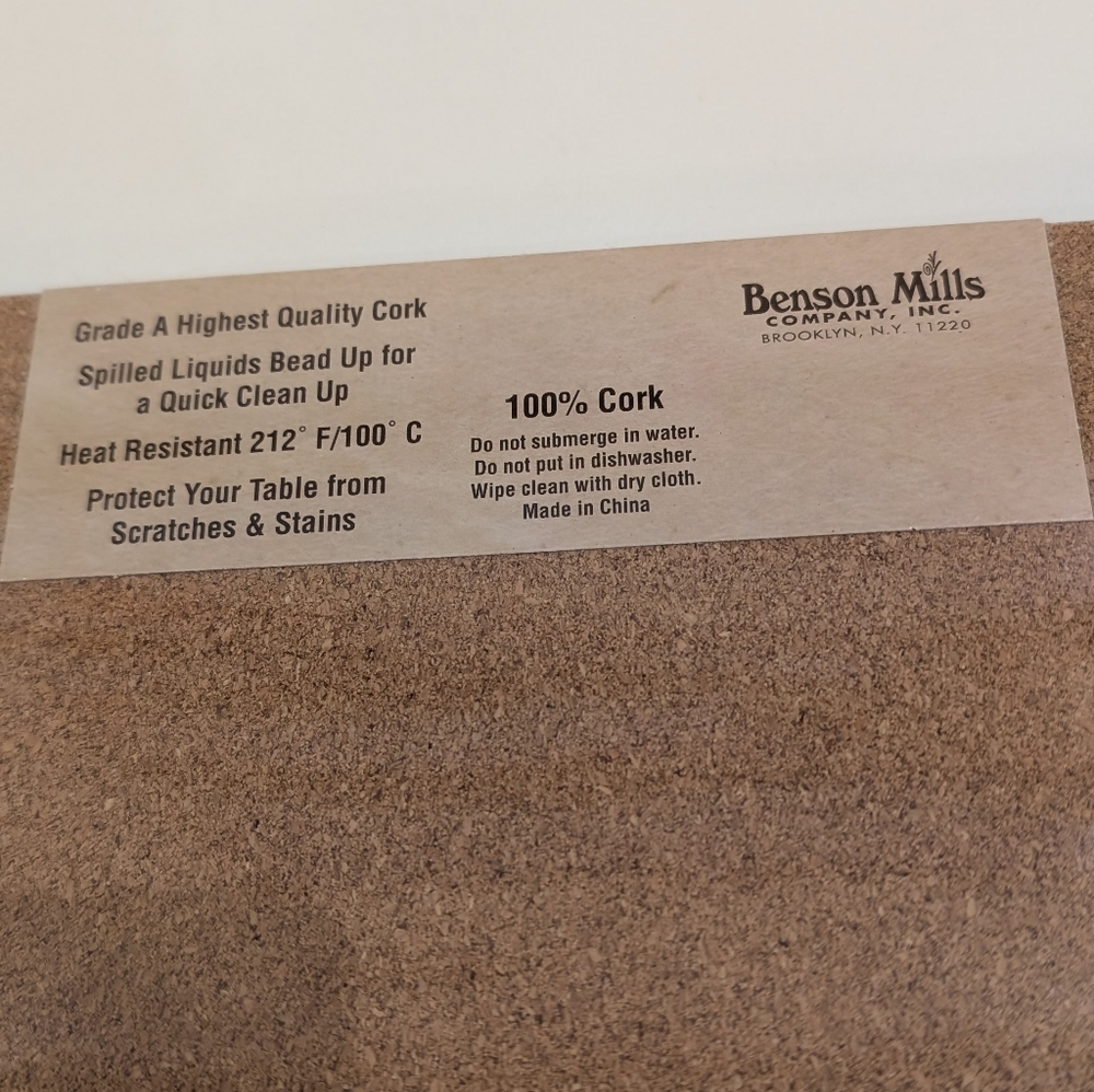 NEW BENSON MILLS CORK TABLE PLACEMENS "ROOSTER PRIDE " SET OF FOUR - Picture 5 of 6